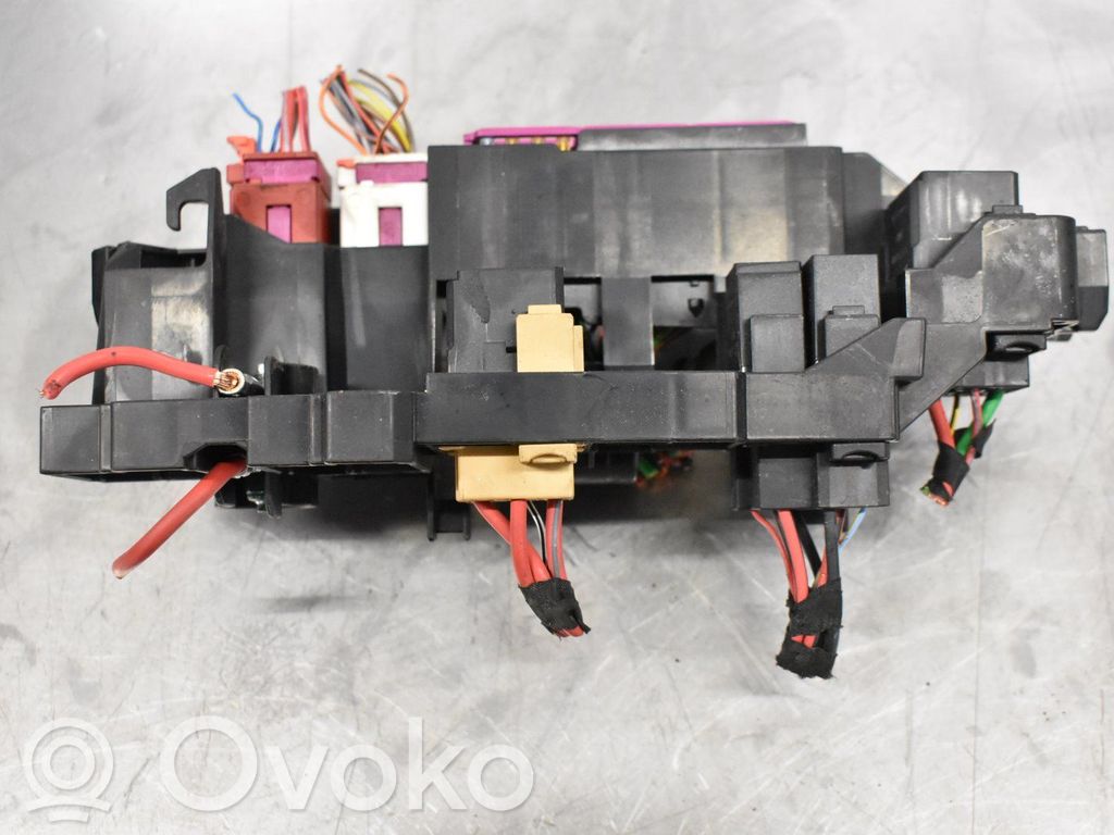Módulo de fusible   8K1937503B