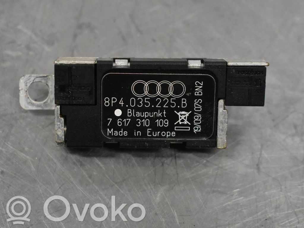 Amplificateur d'antenne   8P4035225B