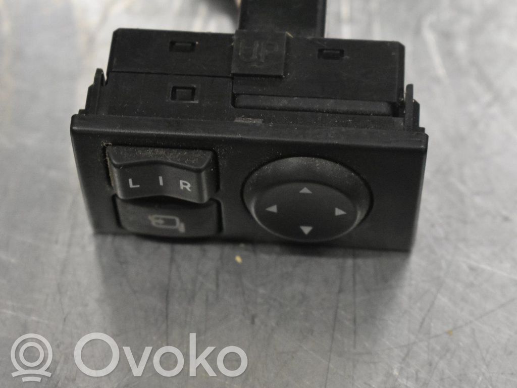 Isuzu D-Max Wing mirror switch 