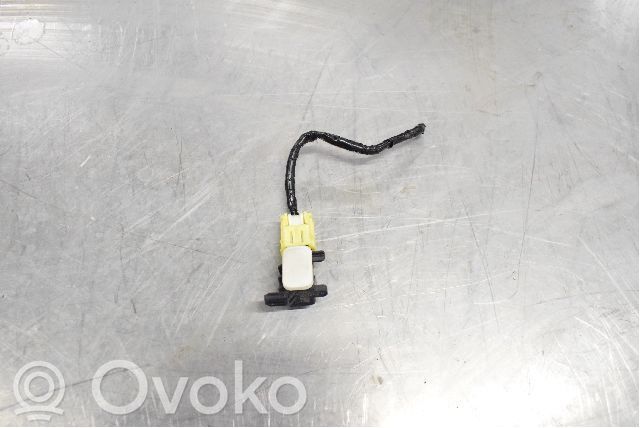Airbagsensor Crashsensor Drucksensor   8651A116