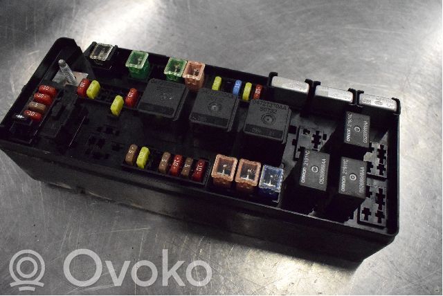 Fuse module   04759996AB