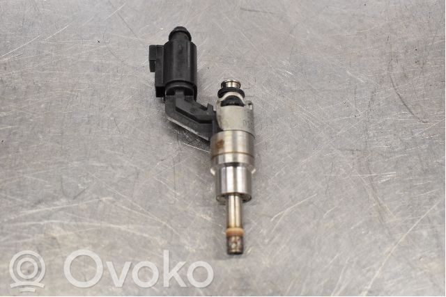 Audi A3 S3 8P Wtryskiwacz paliwa 