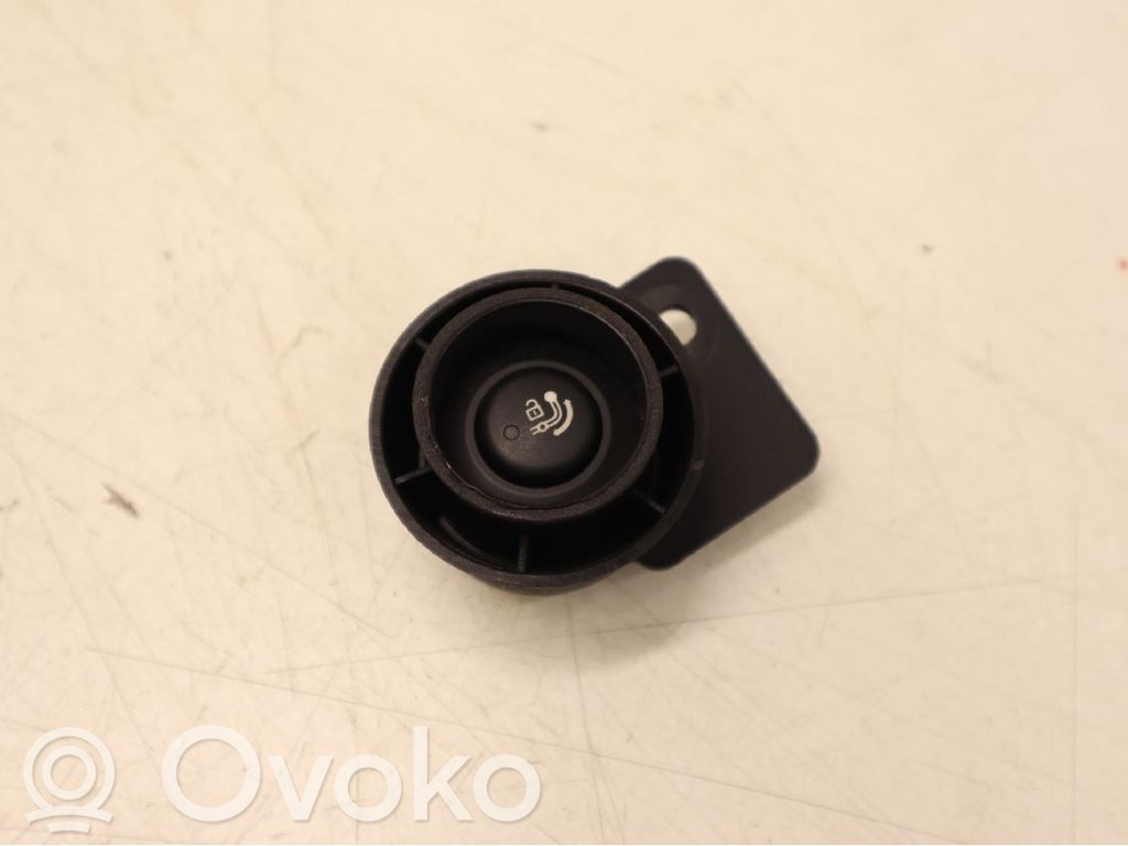 BMW 4 F32 F33 Przycisk chowanego haka holowniczego 