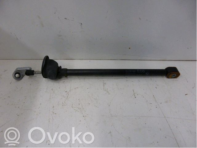 BMW 7 E65 E66 Takaoven pidätin 
