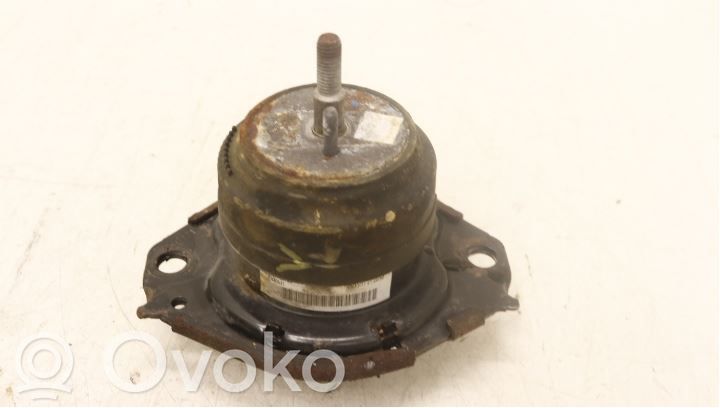 Engine mount bracket   68277081AA