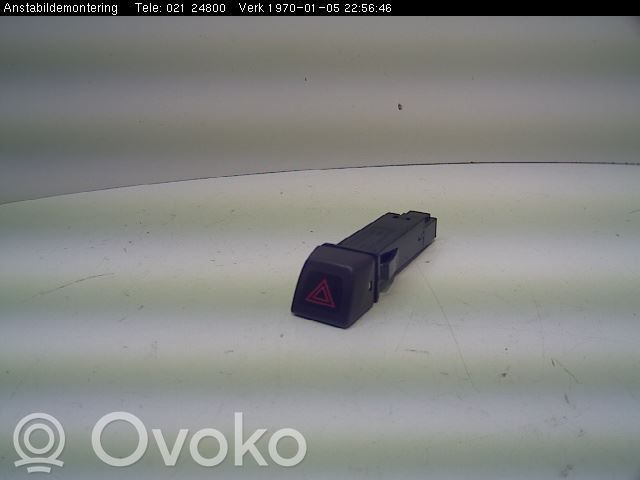 Botón interruptor de luz de peligro   30739296