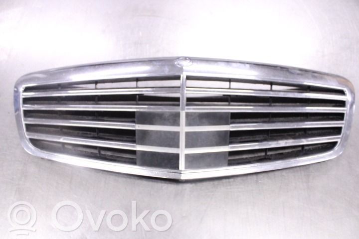 Mercedes-Benz S W221 Kratka dolna zderzaka przedniego 