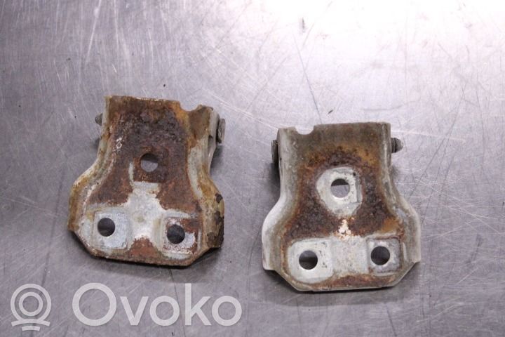 Ford Transit Priekšpusē augšējā vira (eņģe) 