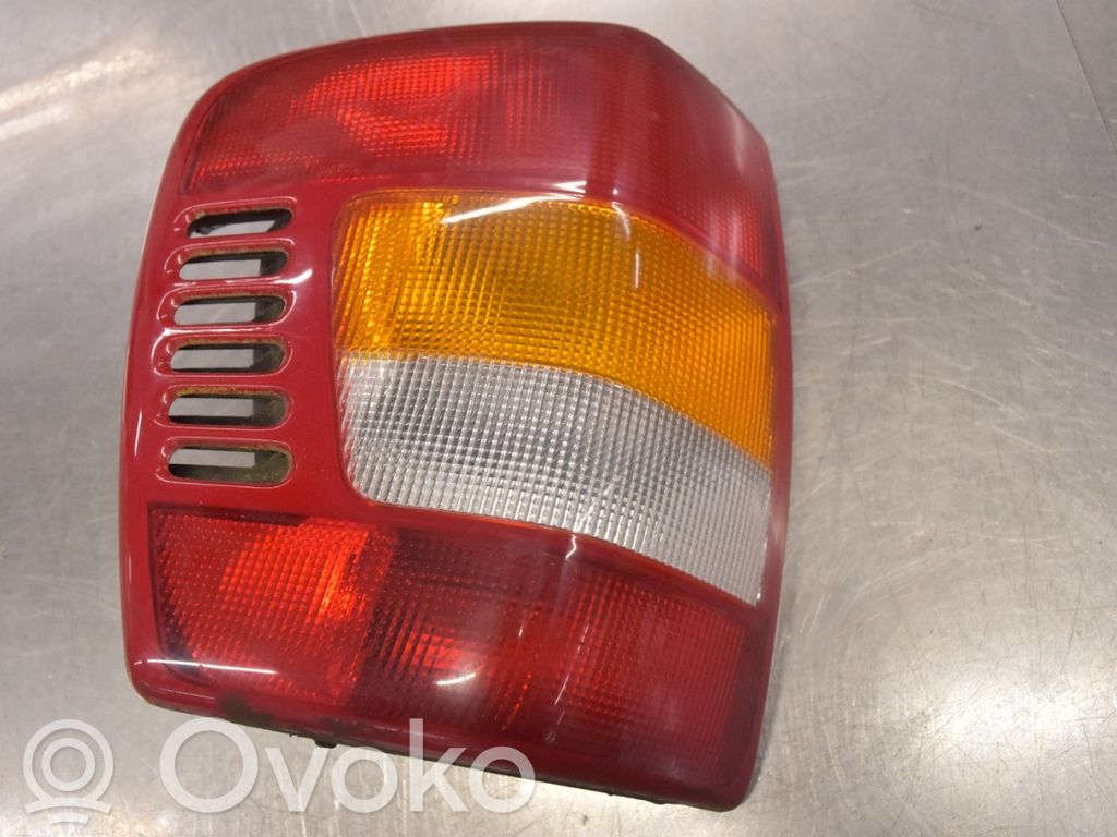 Jeep Grand Cherokee (WJ) Lampa tylna 