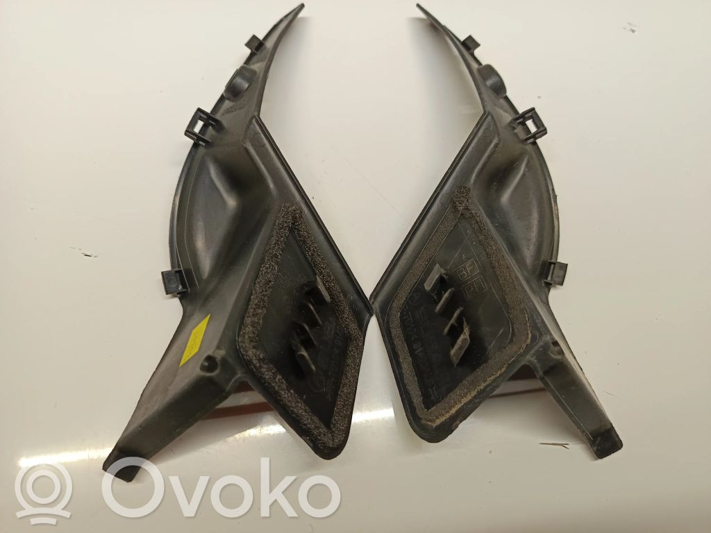 Subaru Outback (BS) Windshield trim 