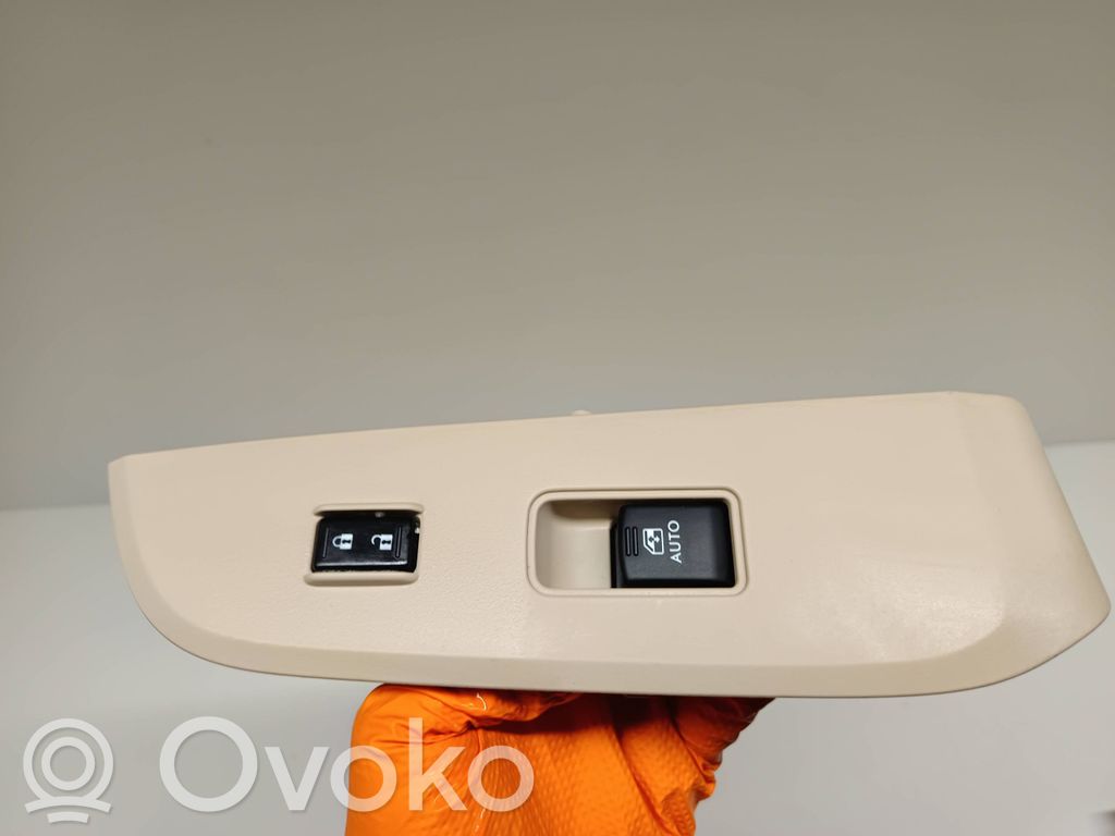 Subaru Outback (BS) Electric window control switch 