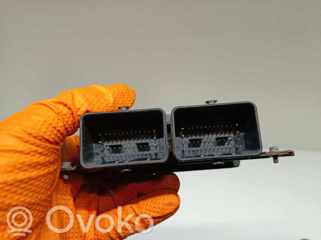 Subaru Legacy Engine control unit/module 