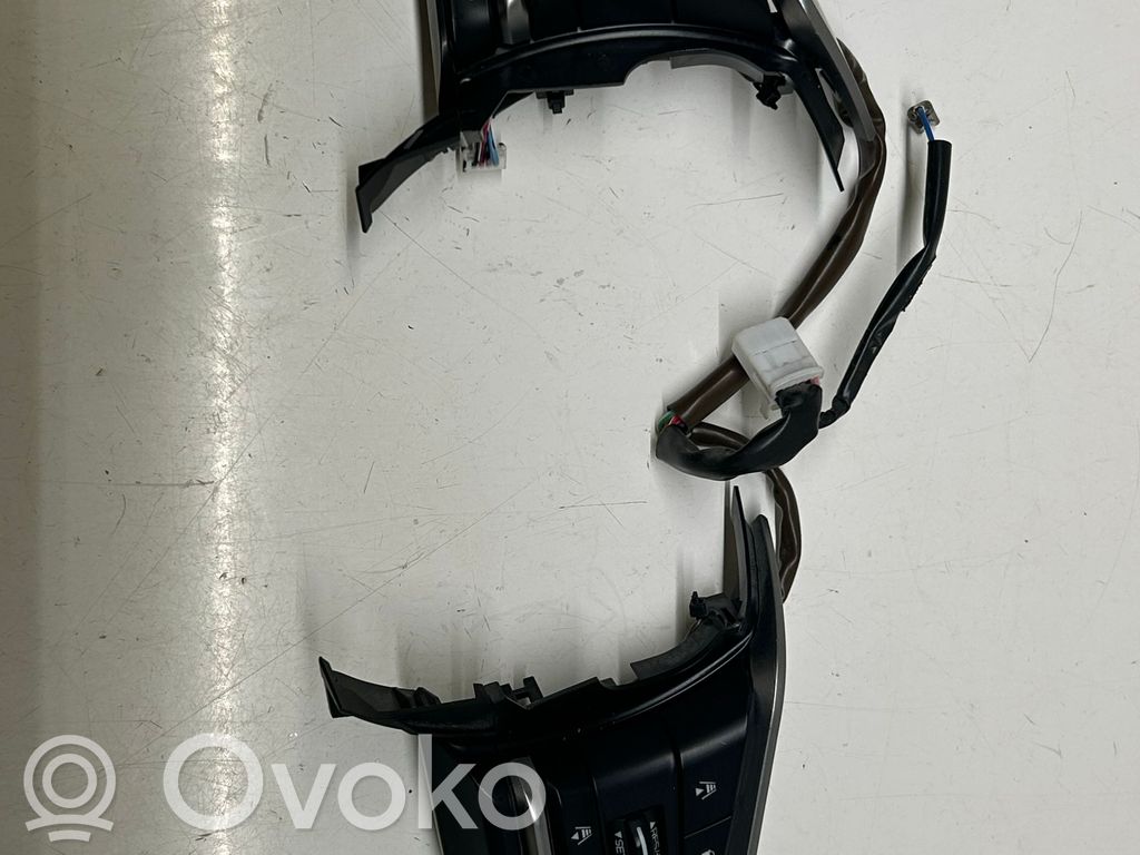 Subaru Outback (BS) Boutons / interrupteurs volant 
