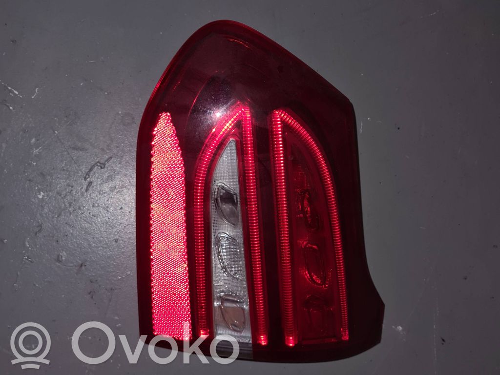 Mercedes-Benz C W205 Lampy tylnej klapy bagażnika 
