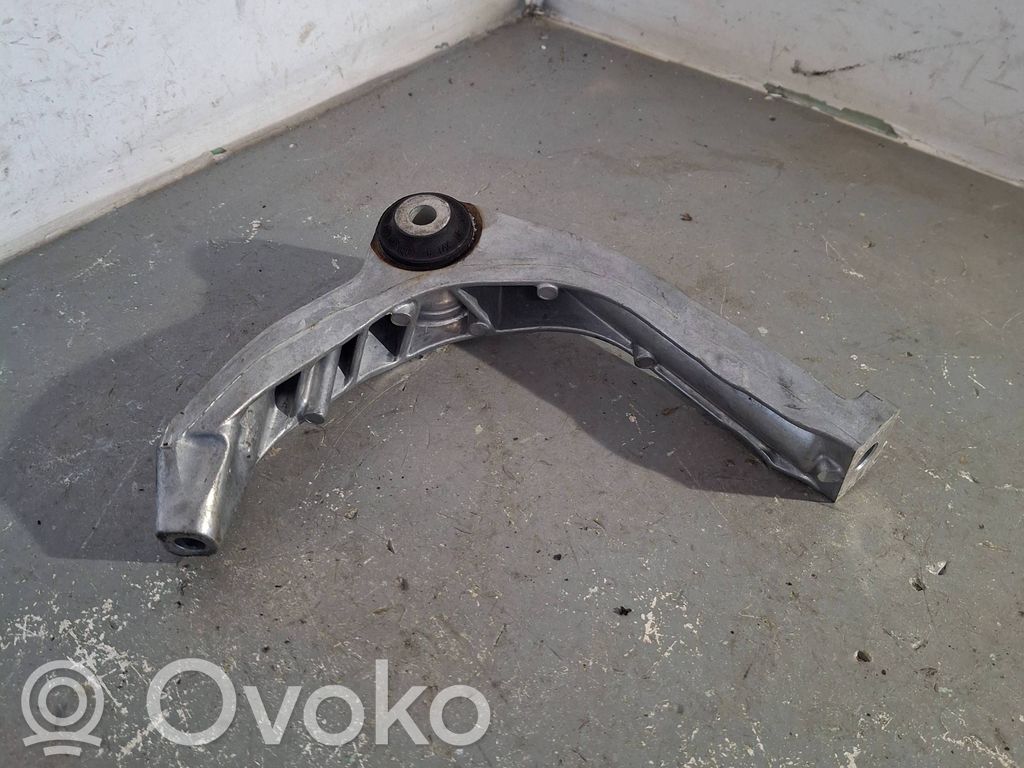 Engine mounting bracket   9Y0199353