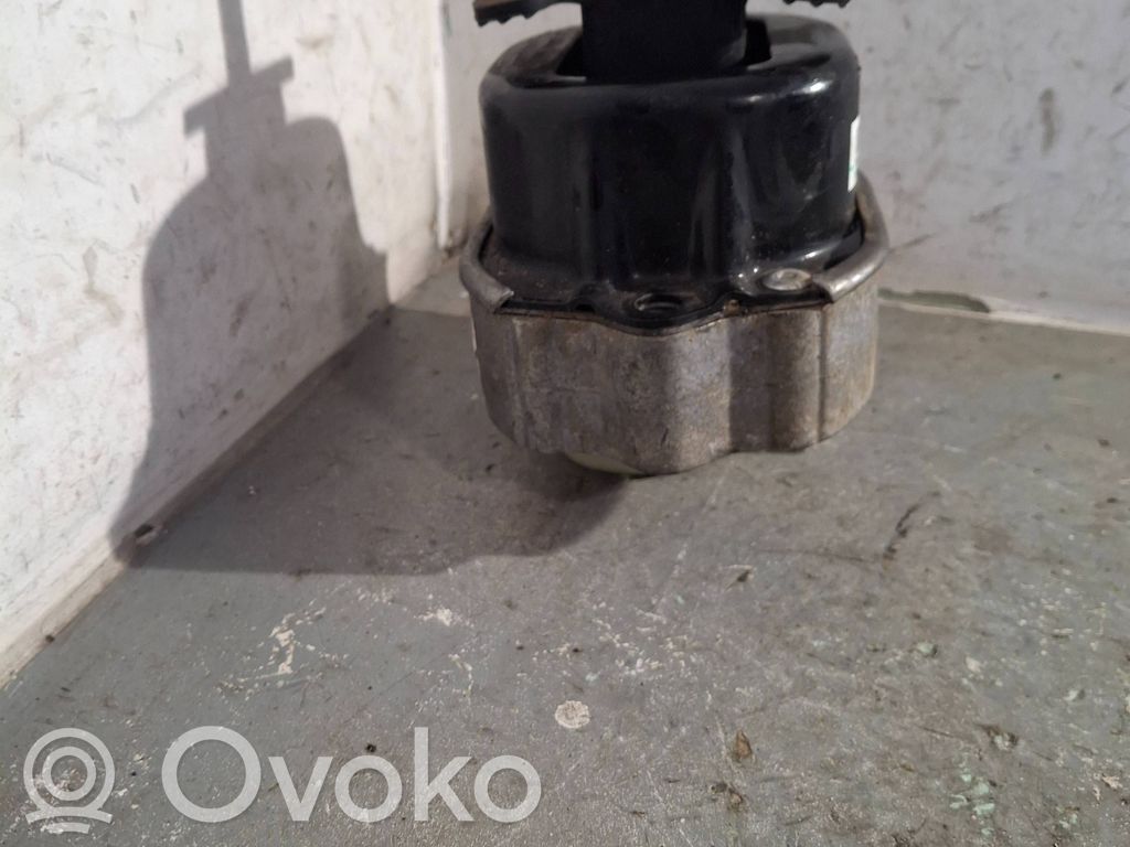 BMW X5 F15 Engine mount bracket 