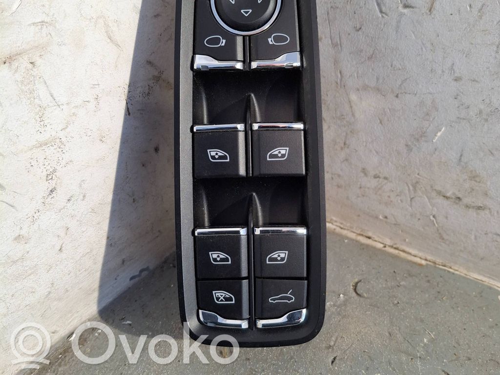Porsche Macan (95B) Przyciski szyb 