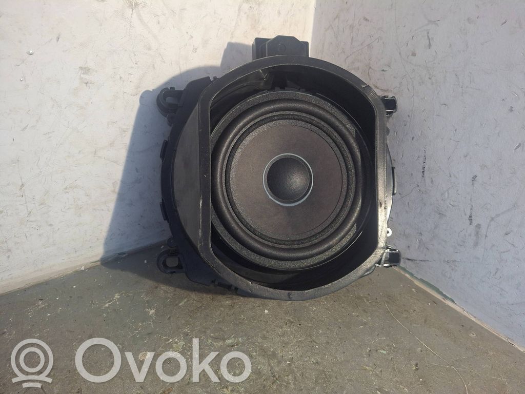 BMW X5 F15 Subwoofer 