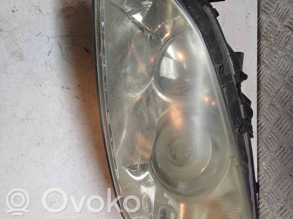 Ford Mondeo Mk III Phare frontale 