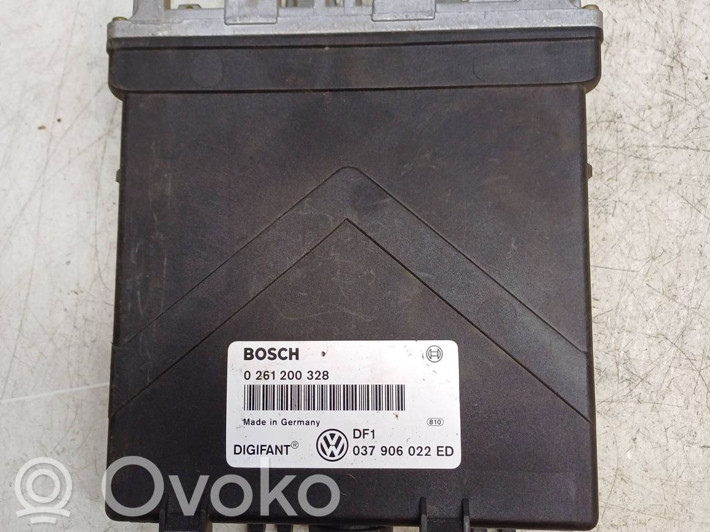 Volkswagen PASSAT B3 Engine control unit/module 