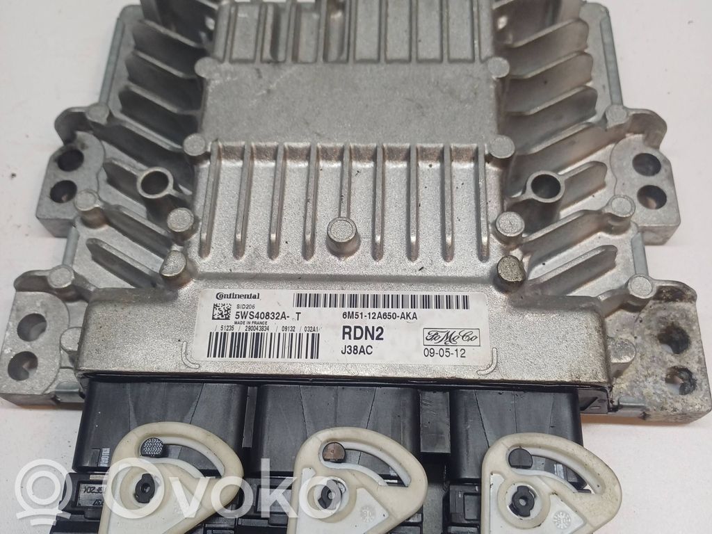Ford Focus Engine control unit/module 