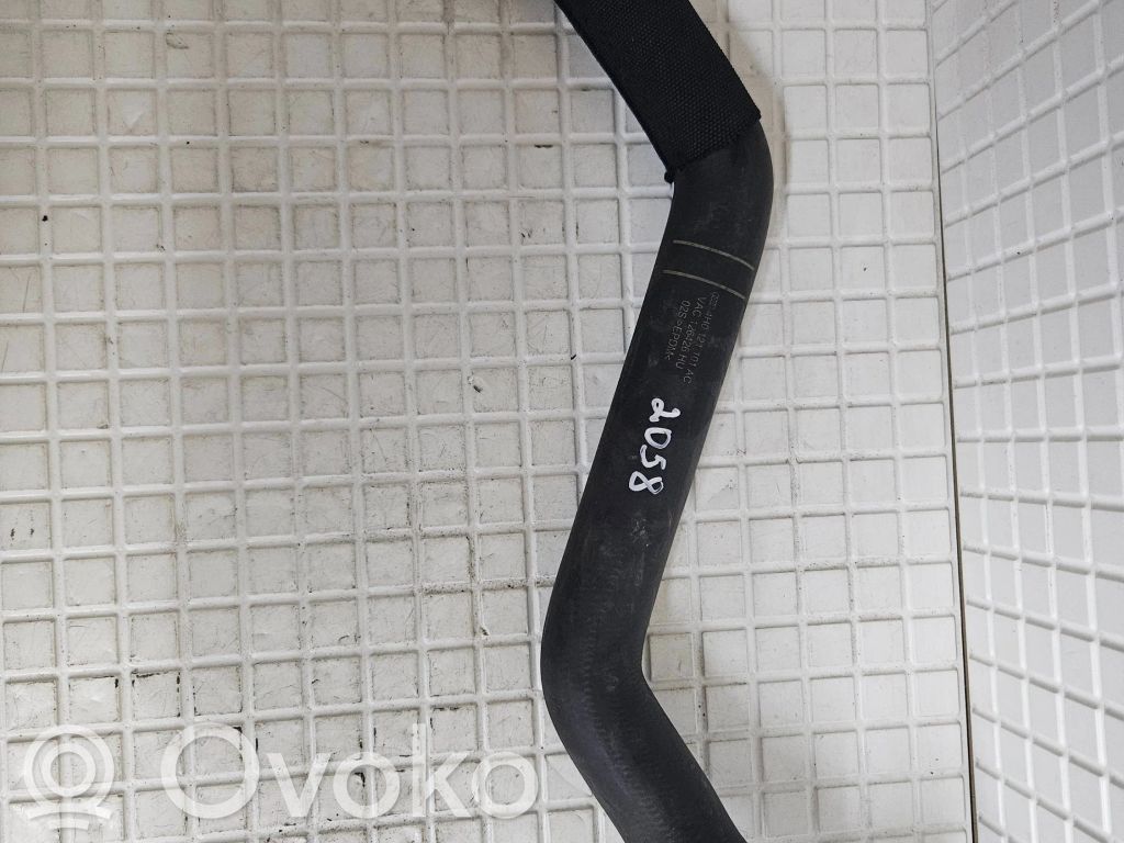 Audi A8 S8 D4 4H Engine coolant pipe/hose 