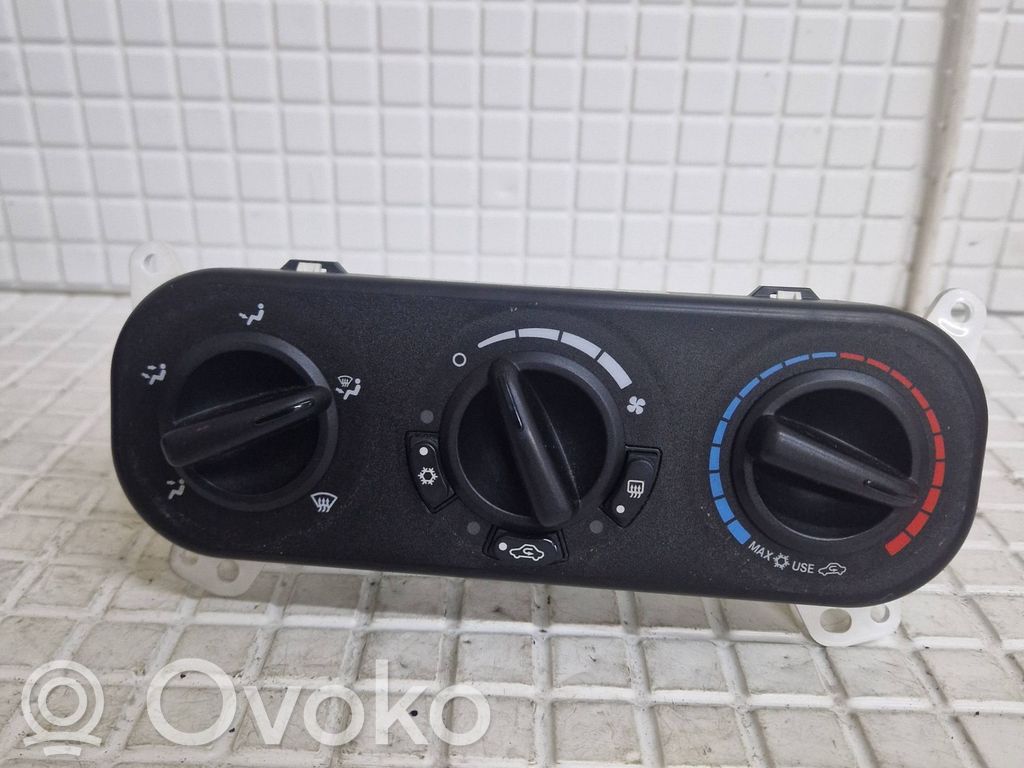 Jeep Patriot Climate control unit 