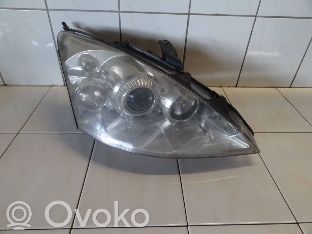 Ford Focus Headlight/headlamp 