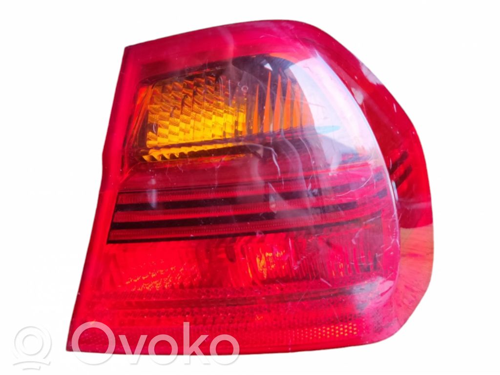 Rear/tail lights   6937458