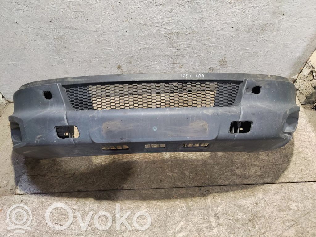 Iveco Daily 4th gen Parachoques delantero 