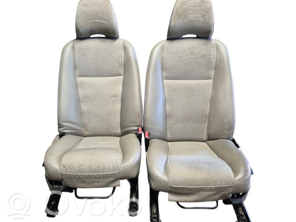 Seat set