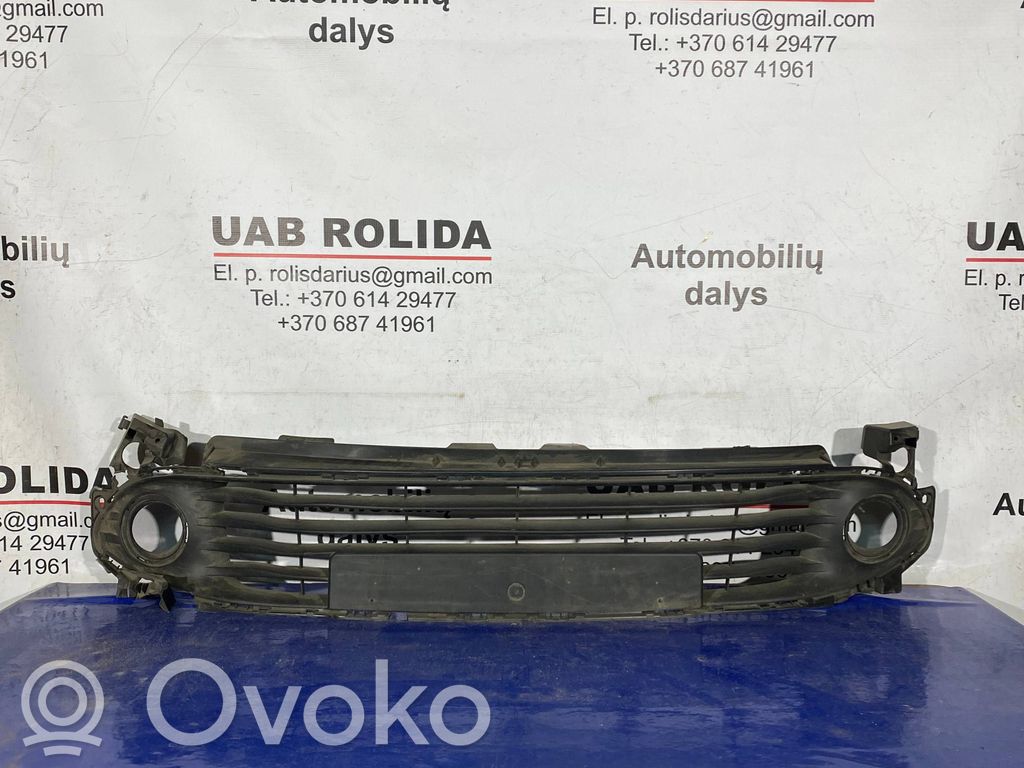 Renault Clio IV Front bumper lower grill 