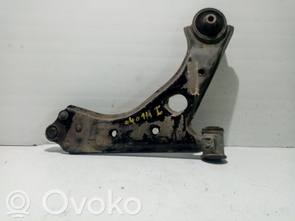Opel Corsa A Рычаг 