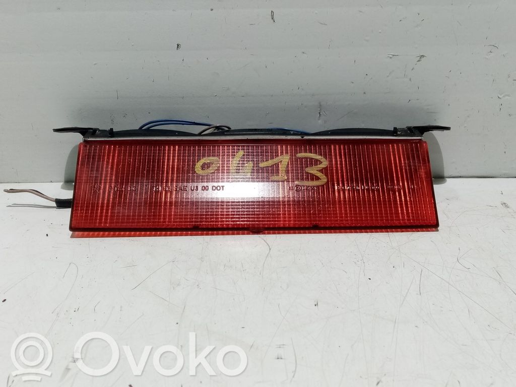 Chrysler PT Cruiser Third/center stoplight 