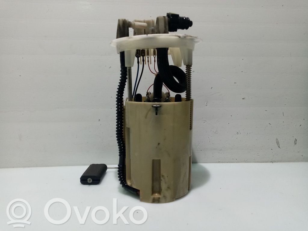 Bomba interna de combustible   51767877,0580303084