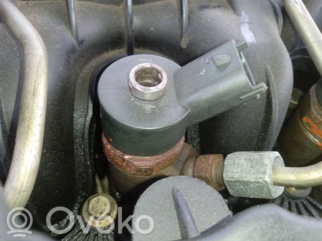 Inyector de combustible   0445110188