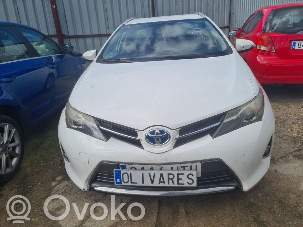 Toyota Auris E180 Caja de cambios manual de 5 velocidades 