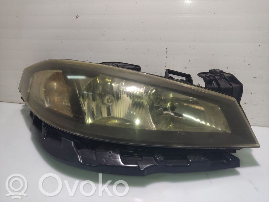 Renault Laguna II Lampa przednia 