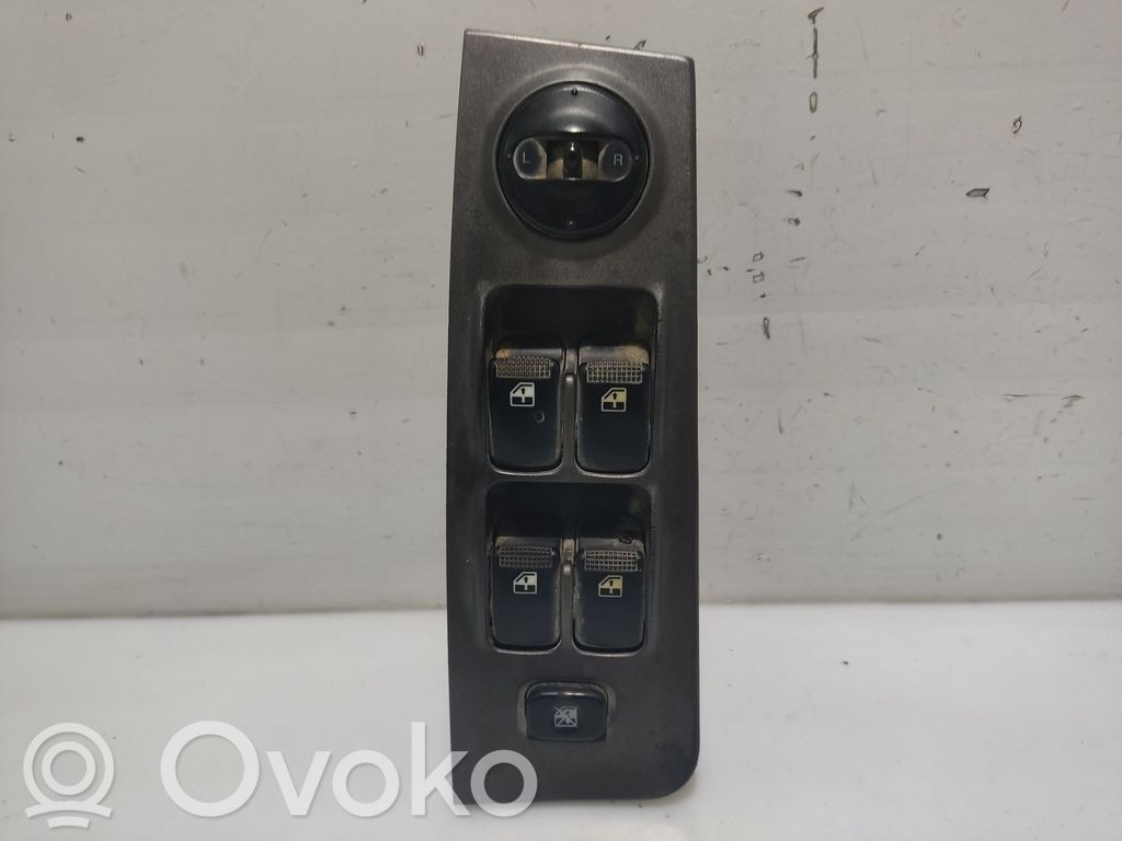 Hyundai Matrix Electric window control switch 