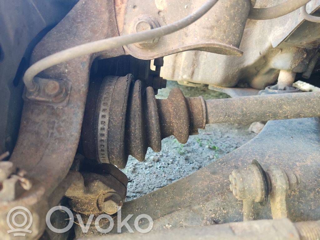 Subaru Legacy Półoś przednia 