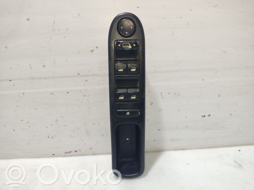 Peugeot 307 Electric window control switch 