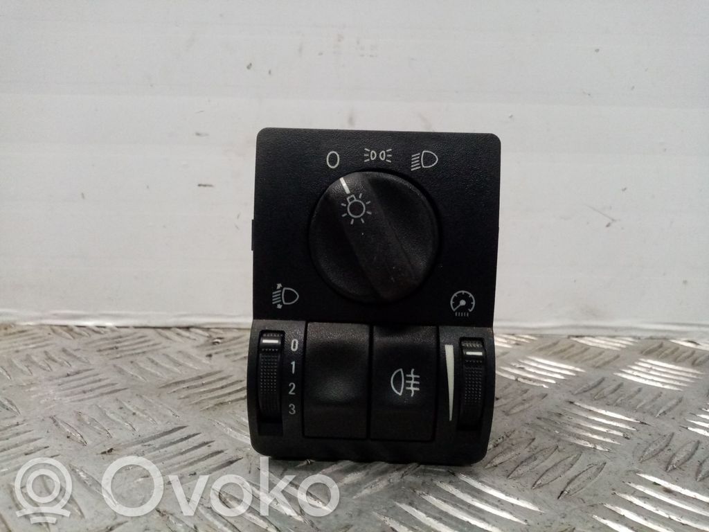 Panel lighting control switch   09180775,09181046,020040293