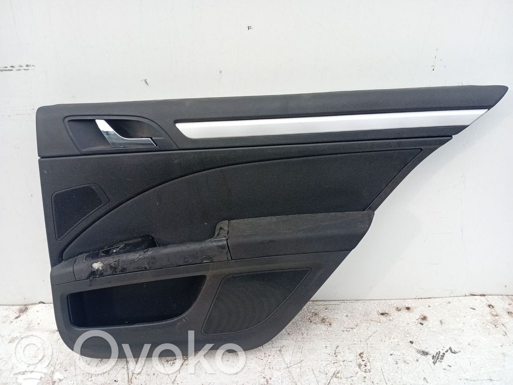 Skoda Superb B6 (3T) Boczki / Poszycie drzwi tylnych 