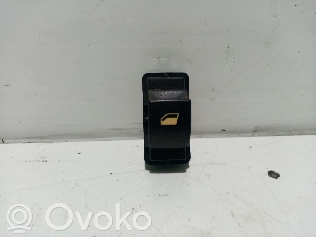 Peugeot 308 Electric window control switch 