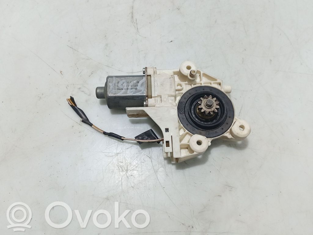 Ford Focus Front door window regulator motor 