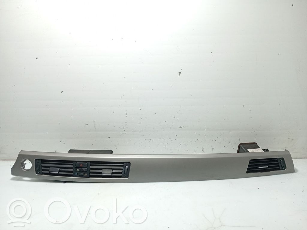 BMW 3 E46 Kita salono detalė 