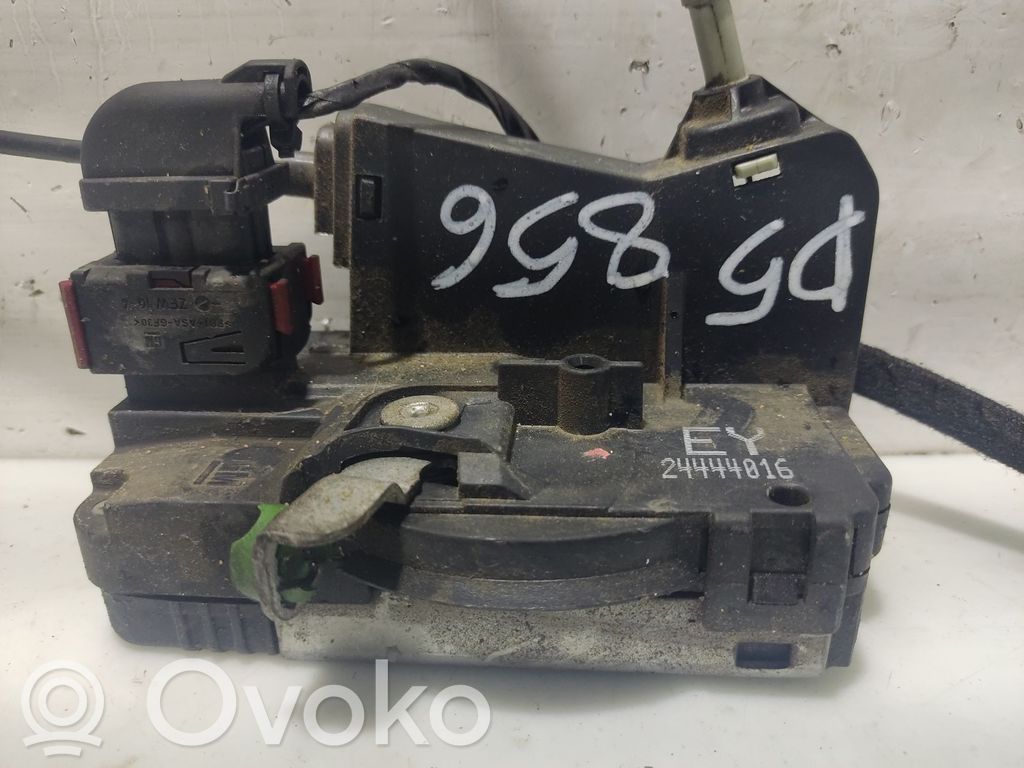 Opel Astra G Front door lock 