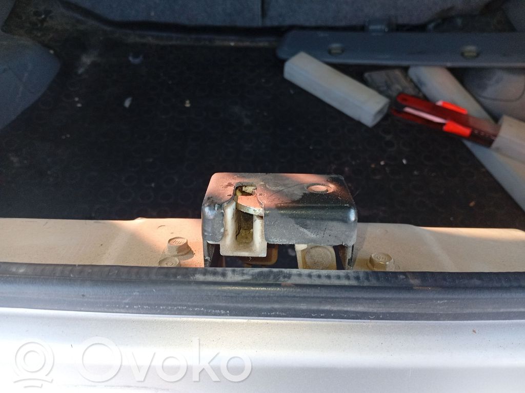 Honda CR-V Tailgate lock latch 