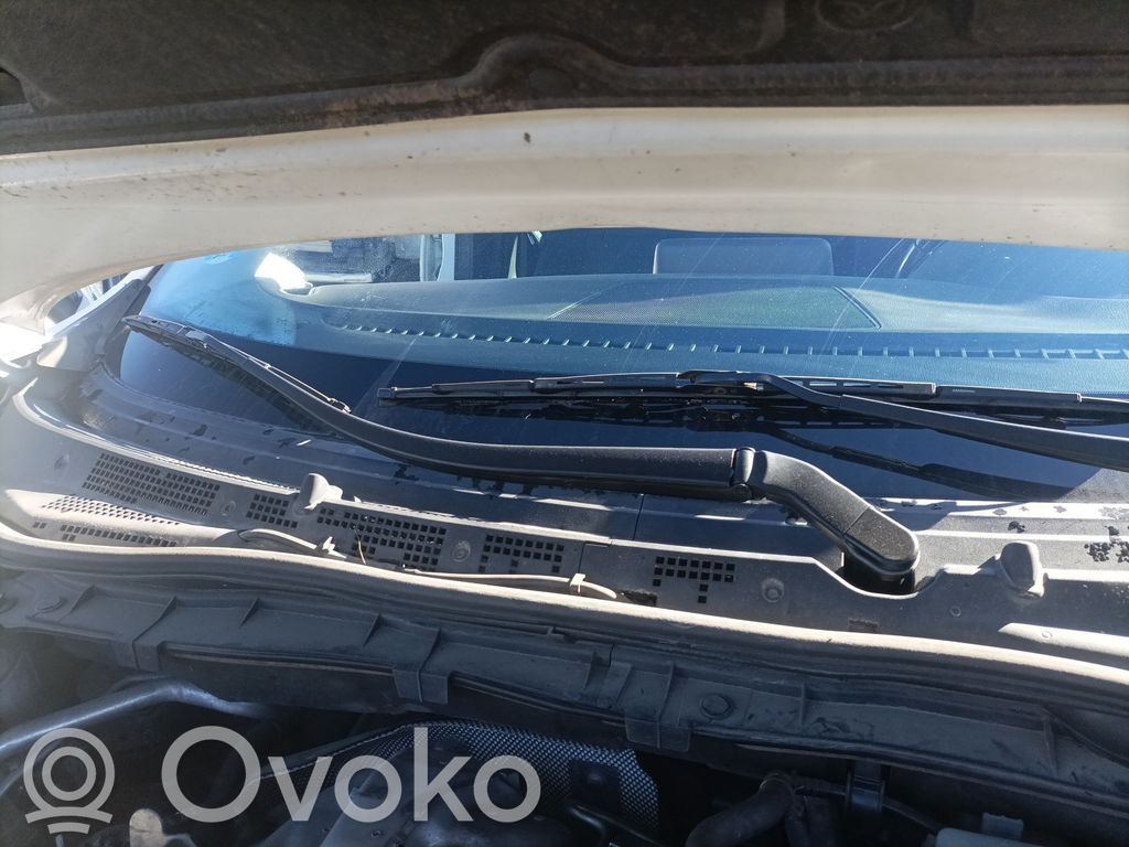Mazda 6 Braccio della spazzola tergicristallo anteriore