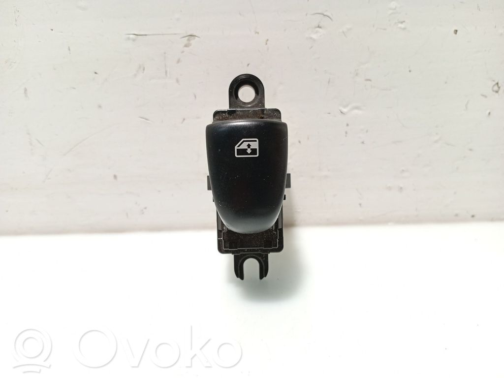 Renault Kadjar Electric window control switch 